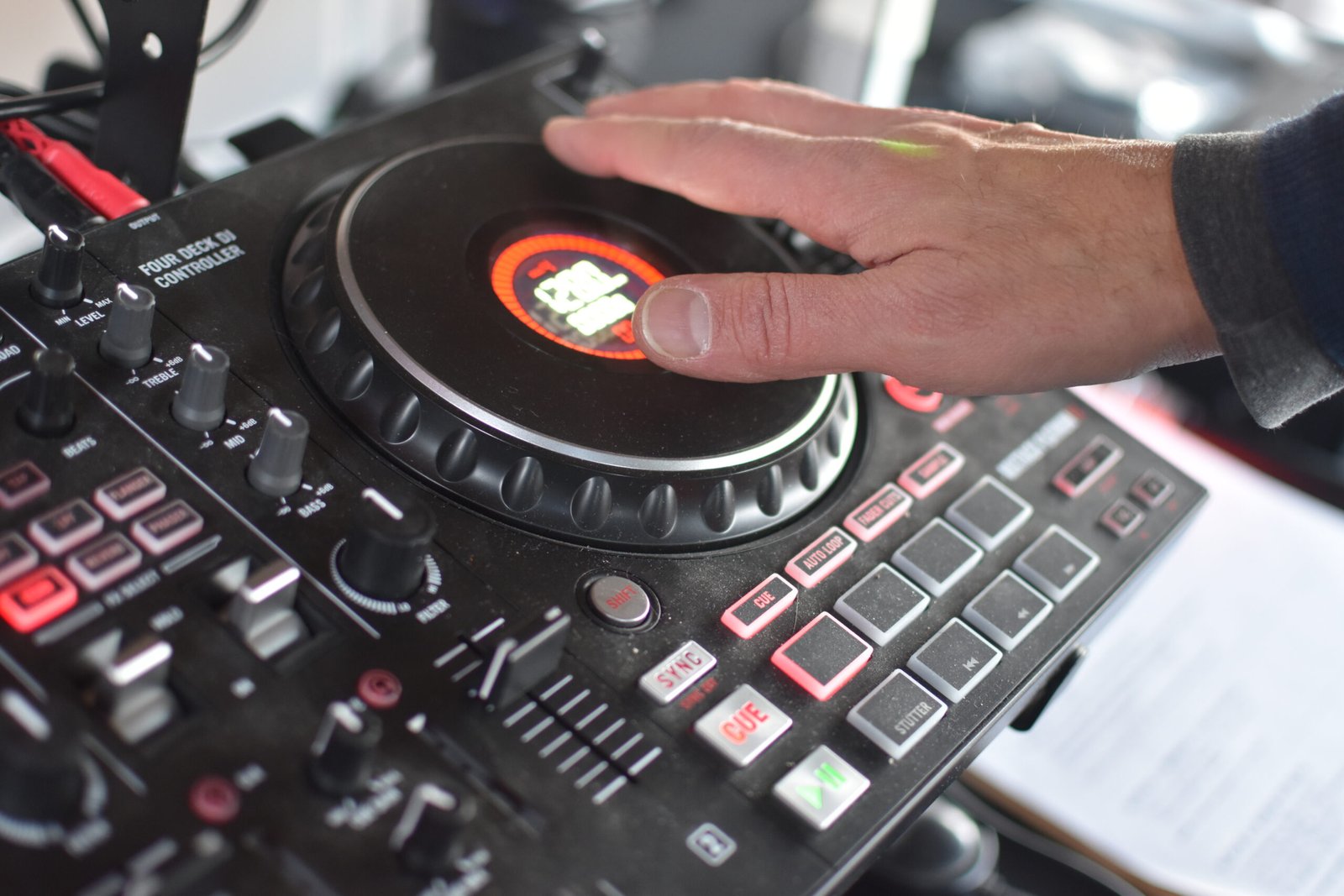 How to Choose a Wedding DJ (Without Regretting It Later)